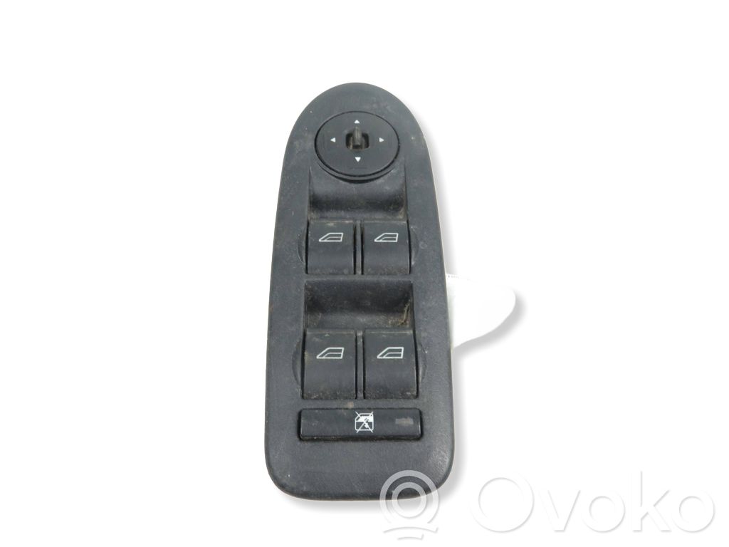 Ford C-MAX I Electric window control switch 