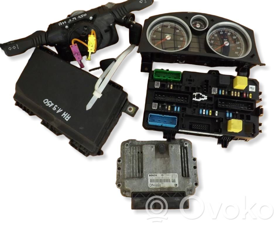 Opel Astra H Engine control unit/module 