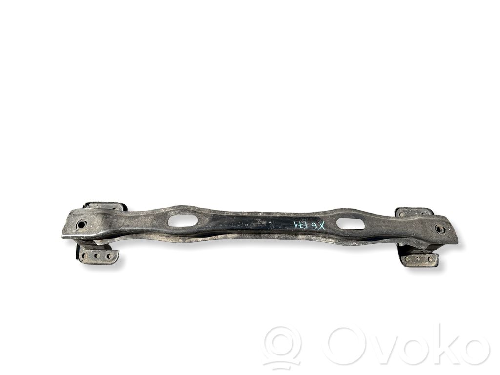Rear beam   7158449