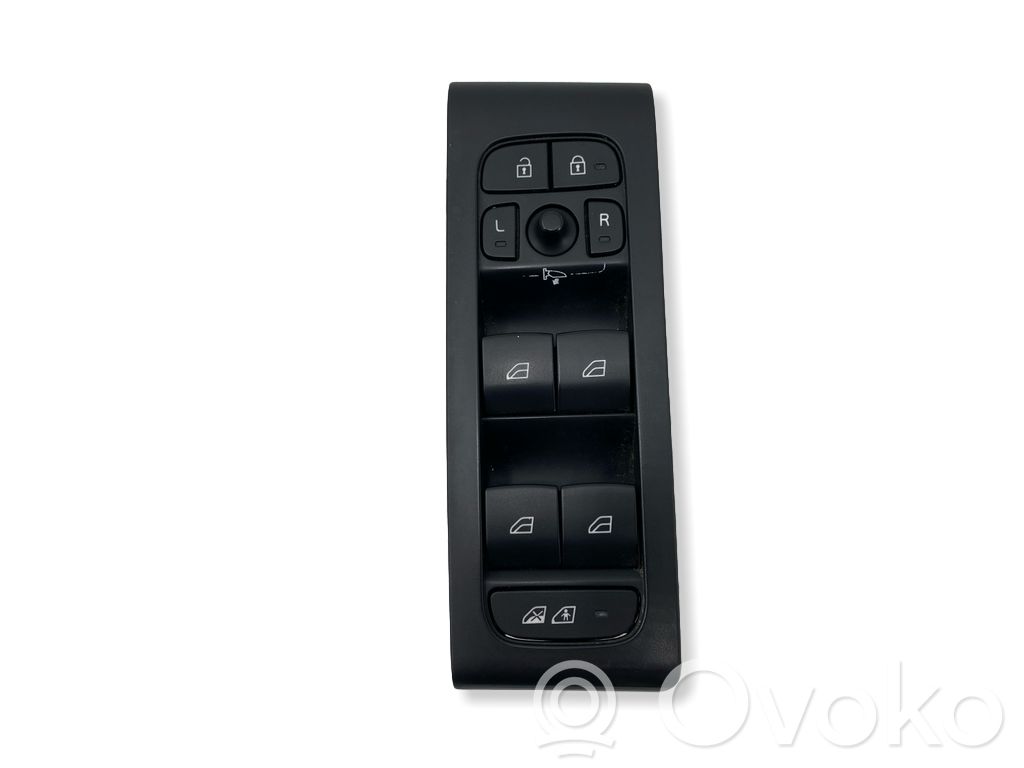Volvo XC40 Electric window control switch 