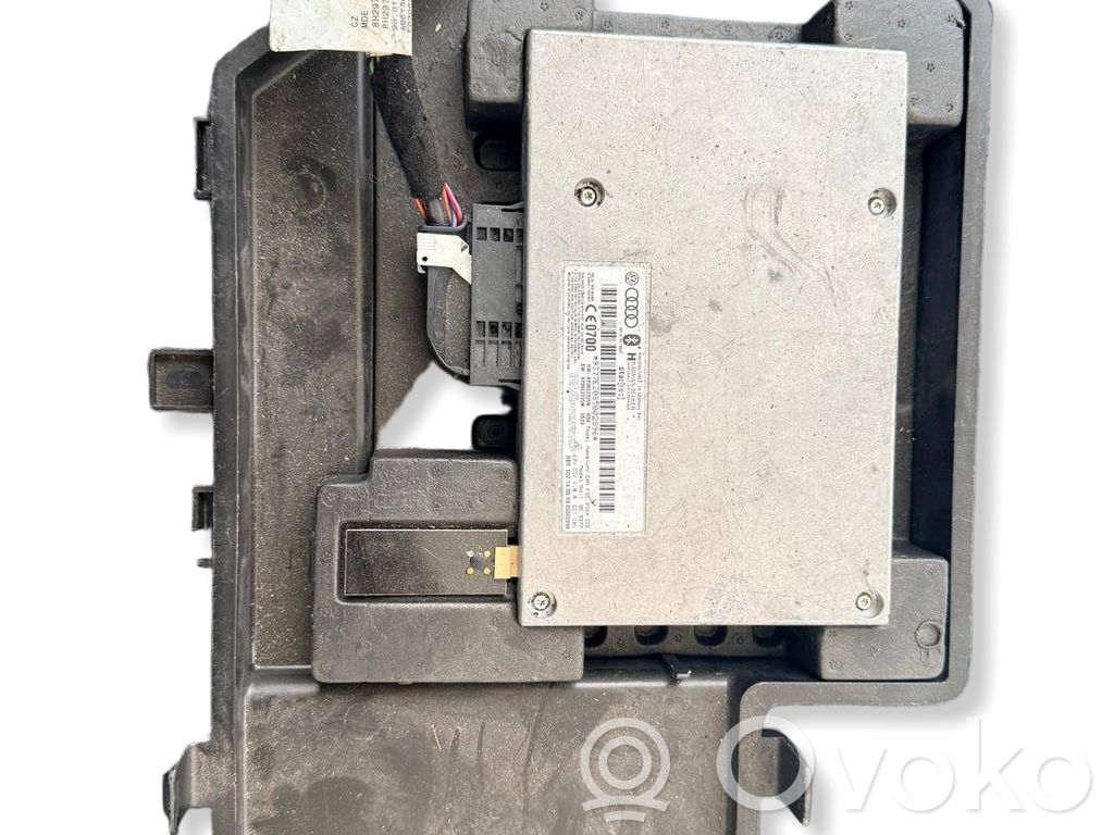 Audi A4 S4 B7 8E 8H Bluetooth control unit module 