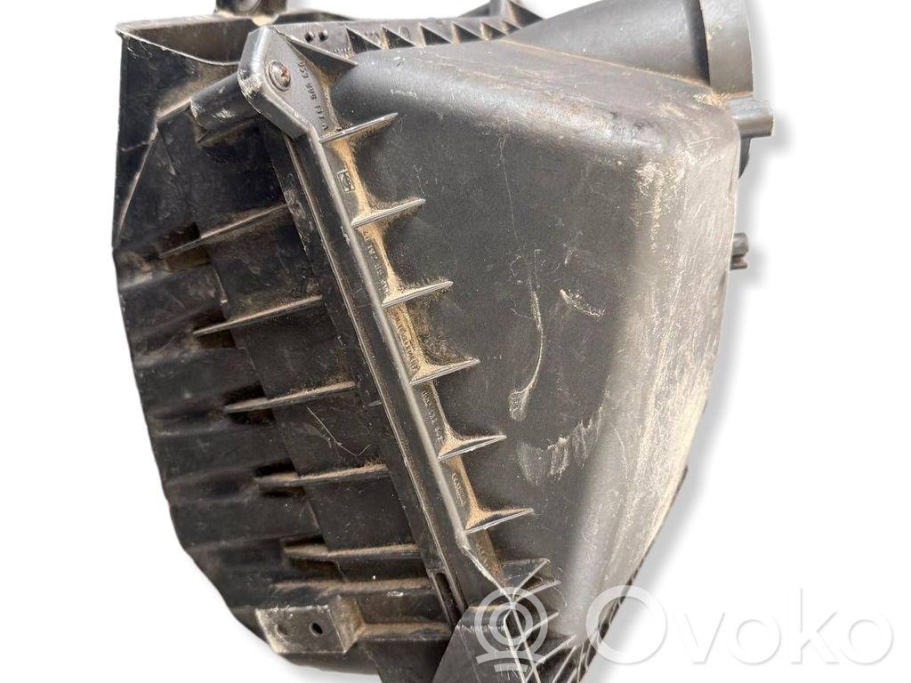 Audi A4 S4 B7 8E 8H Air filter box 