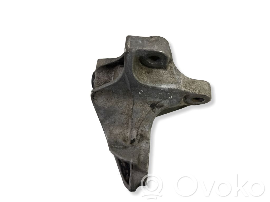 Ford Mondeo MK V Gearbox mounting bracket 
