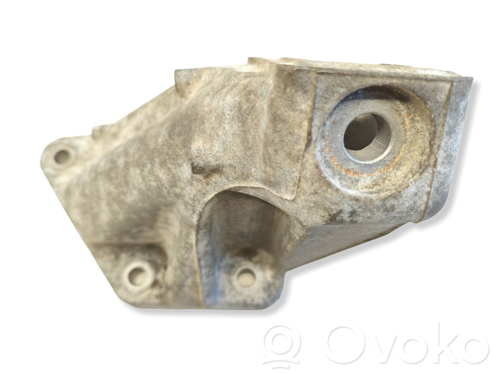 Engine mounting bracket   2284112,22112284112