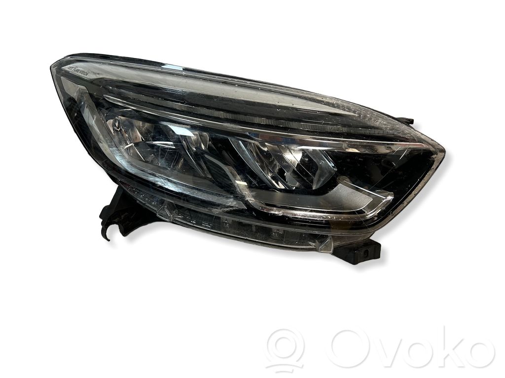 Renault Captur Headlight/headlamp 