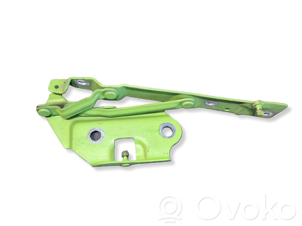 Dodge Challenger Tailgate/trunk/boot hinge 