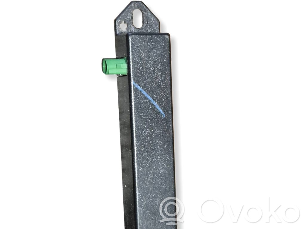 Antenna control unit   68227177AA