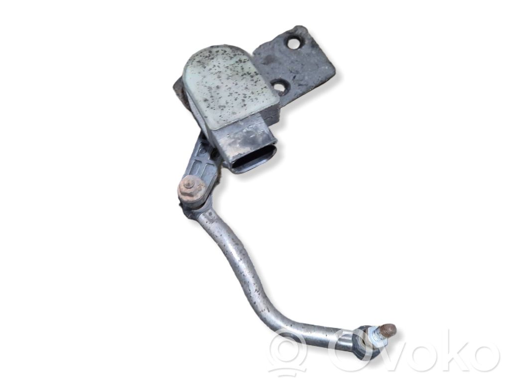 Dodge Durango III Air suspension front height level sensor 