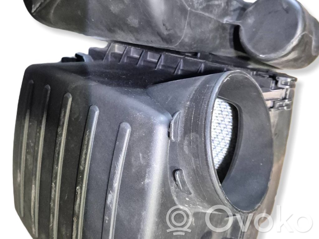 Jeep Grand Cherokee Air filter box 