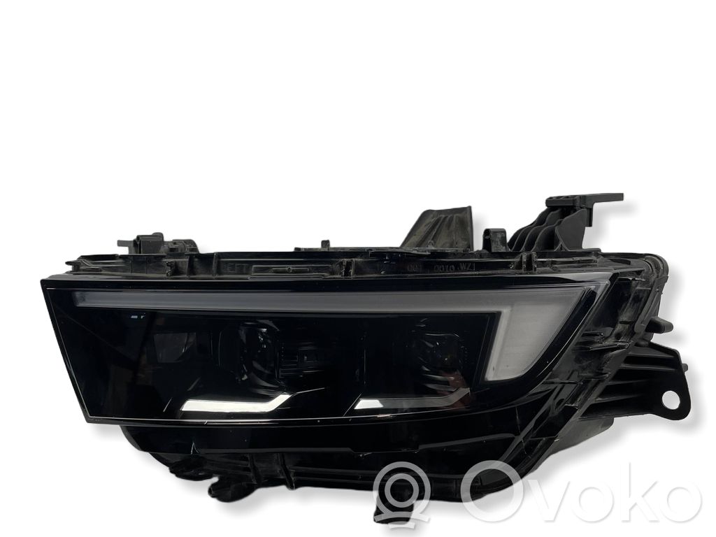 Opel Astra L Lampa przednia 
