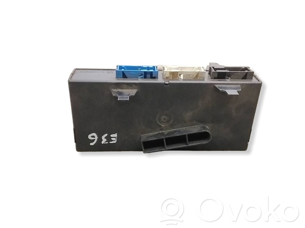 BMW 3 E36 Oro kondicionieriaus/ klimato/ pečiuko valdymo blokas (salone) 
