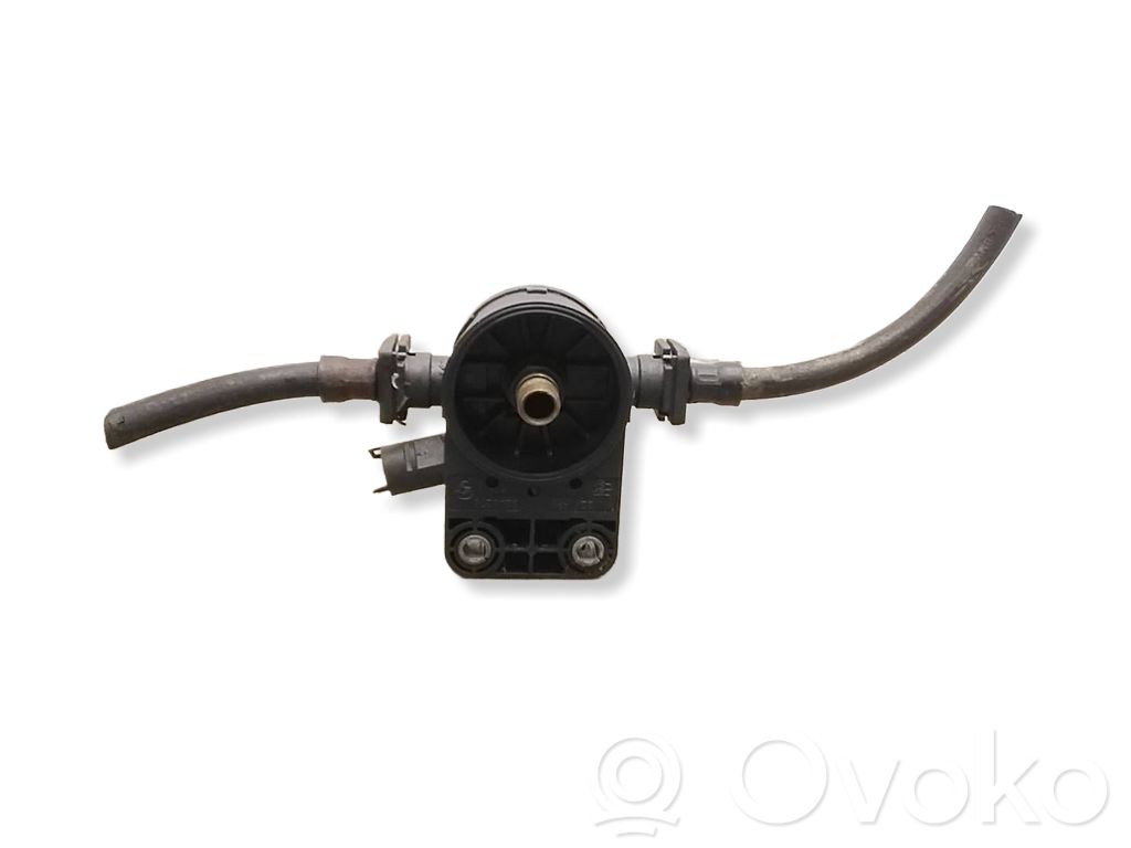 BMW 5 E39 Fuel filter bracket/mount holder 