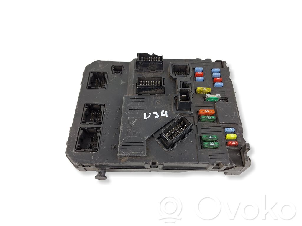 Citroen C4 I Picasso Fuse module 