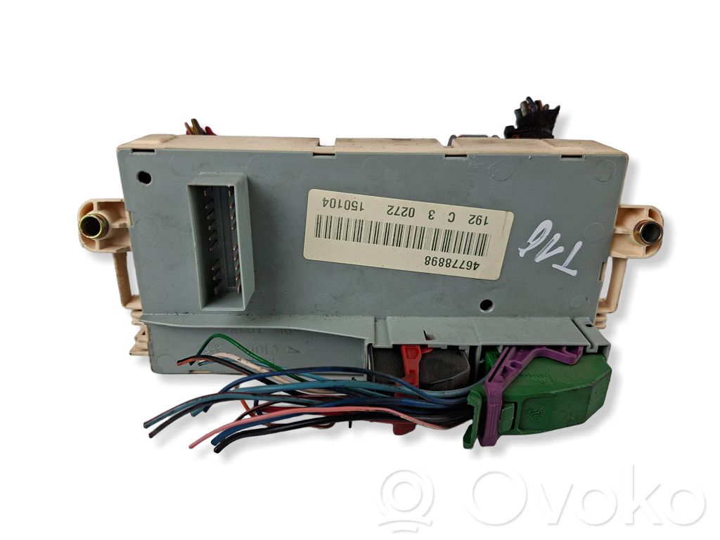 Fiat Stilo Juego de caja de fusibles 