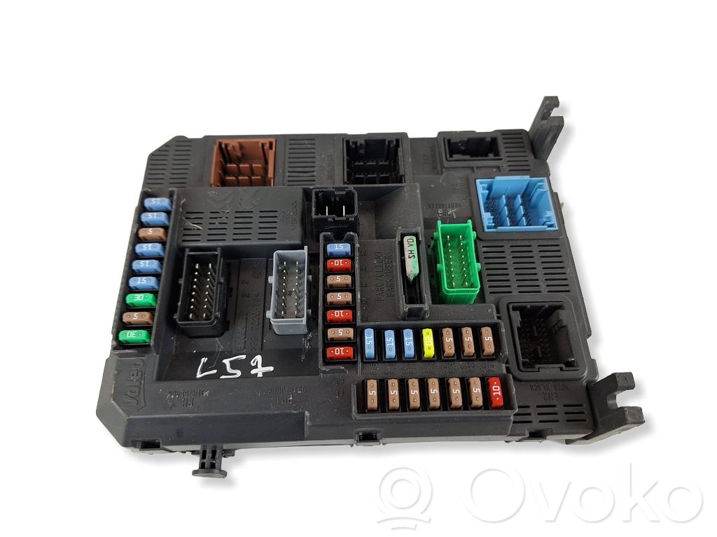 Peugeot 208 I Fuse module 