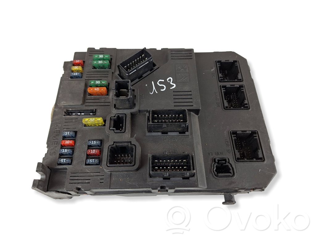 Peugeot 206 Fuse module 