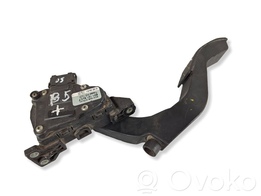 Audi A4 S4 B6 8E 8H Akceleratoriaus pedalas 