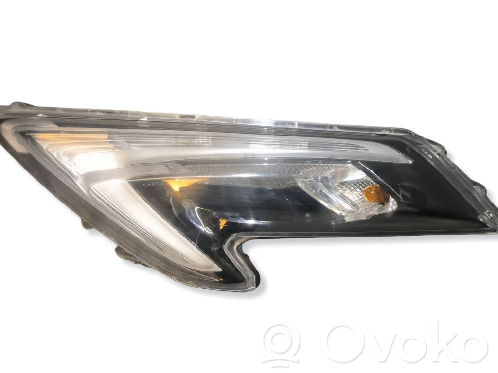 Nissan Juke I F15 Lampa przednia 