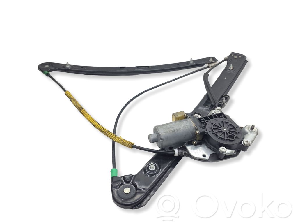 Priekšpusē loga pacēlāja motoriņš   8362064,119143XXX
