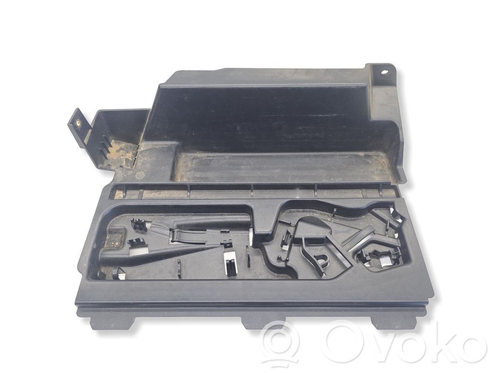 Engine cover (trim)   15678911,7141859