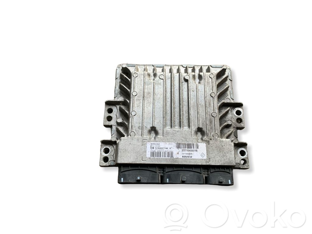 Engine control unit/module   237100307R,237100083R,S180067106A