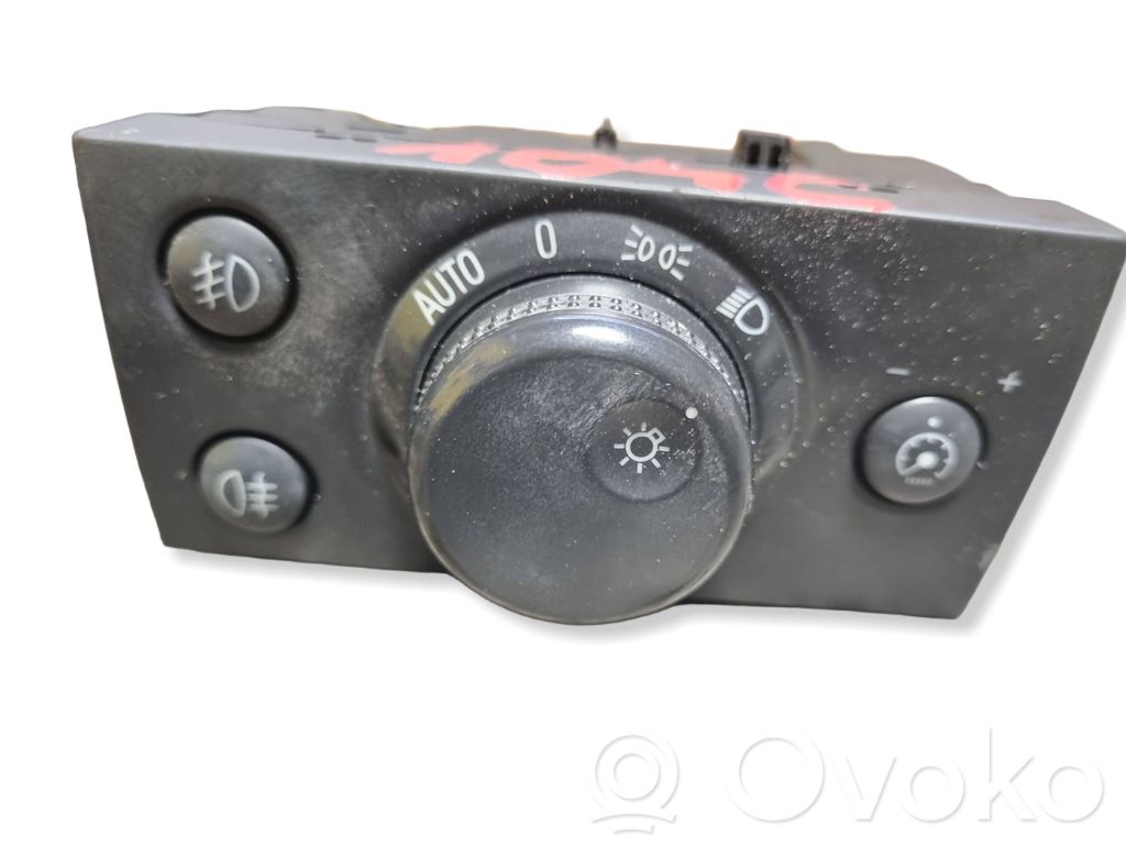 Opel Vectra C Šviesų jungtukas 