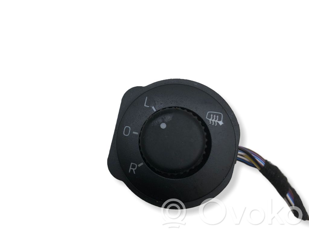Skoda Rapid (NH) Interruptor del espejo lateral 