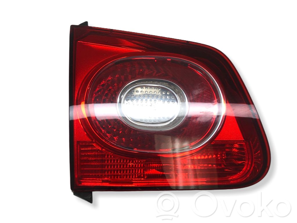 Volkswagen Tiguan Takaluukun takavalot 