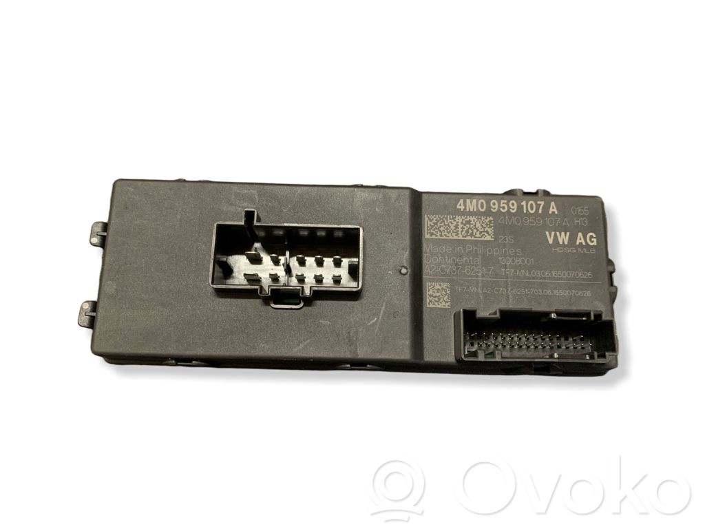 Audi A4 S4 B9 Tailgate/trunk control unit/module 