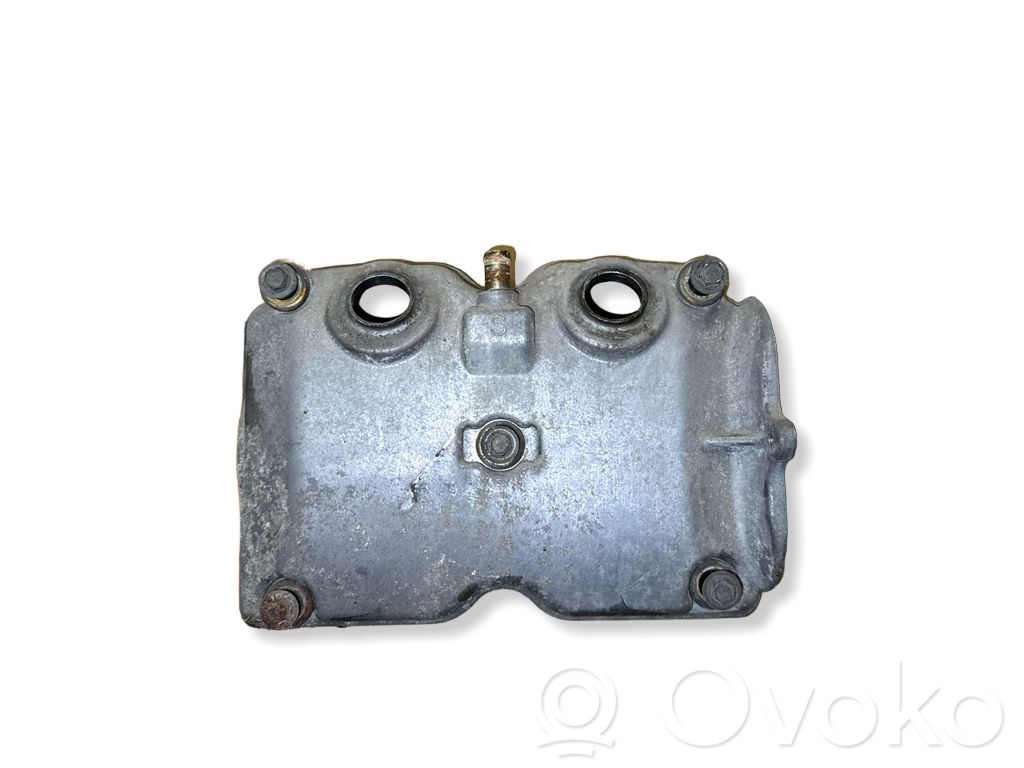 Subaru Outback Rocker cam cover 