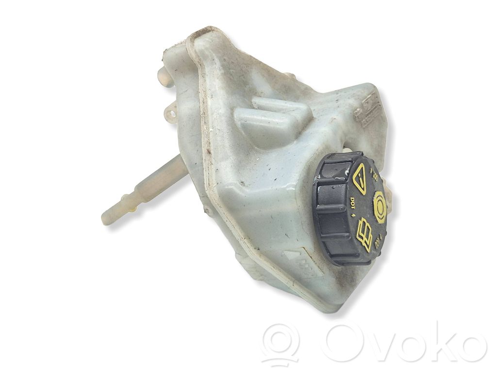 Volvo S60 Brake fluid reservoir 