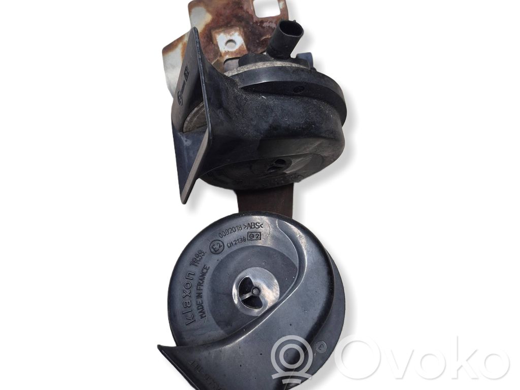 Horn signal   6935709