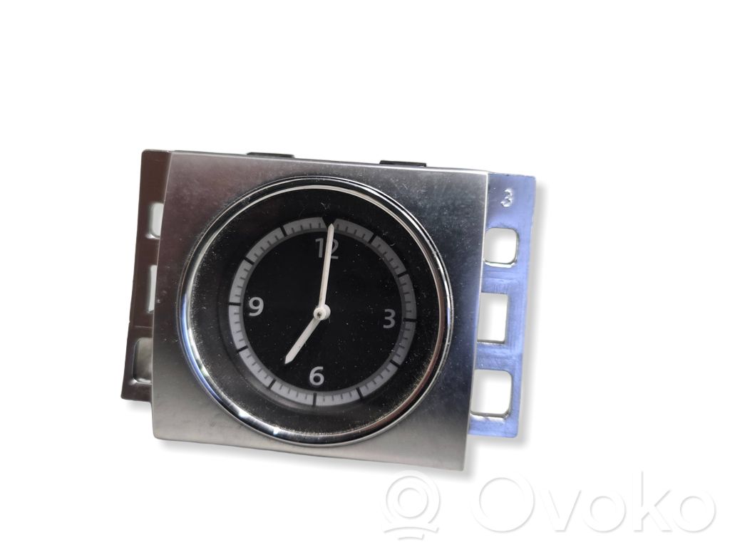 Volkswagen PASSAT CC Clock 