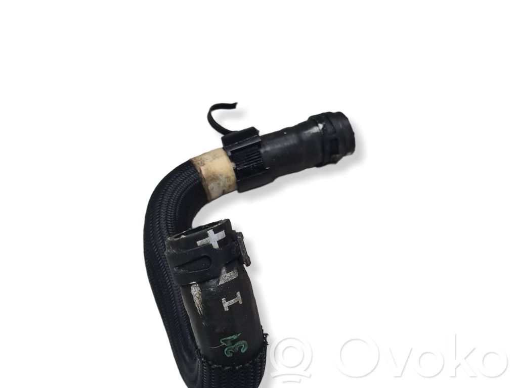 Jaguar I-Pace Engine coolant pipe/hose 