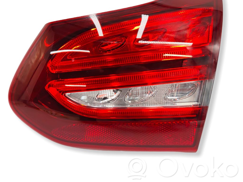 Mercedes-Benz C W205 Luci posteriori del portellone del bagagliaio 