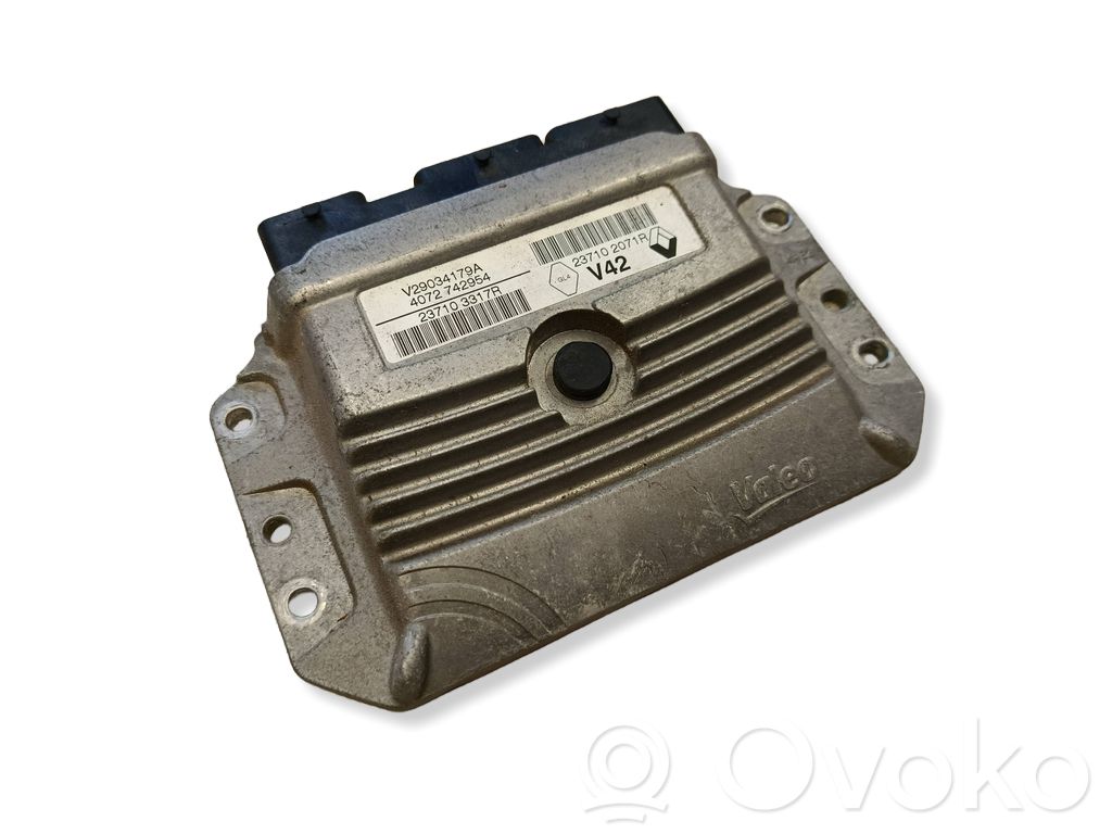 Renault Clio IV Engine control unit/module 
