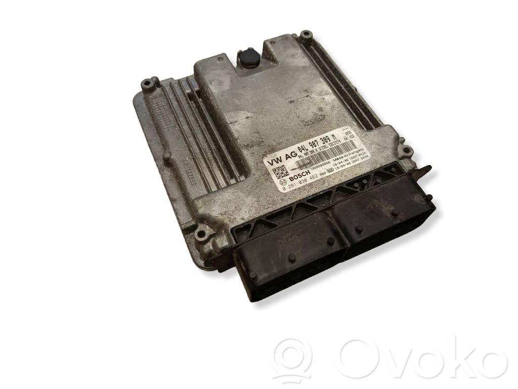 Volkswagen Touran III Engine control unit/module 