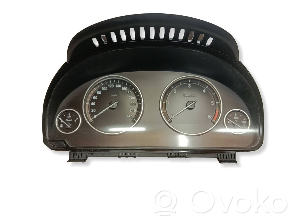 BMW 5 F10 F11 Spidometras (prietaisų skydelis) 