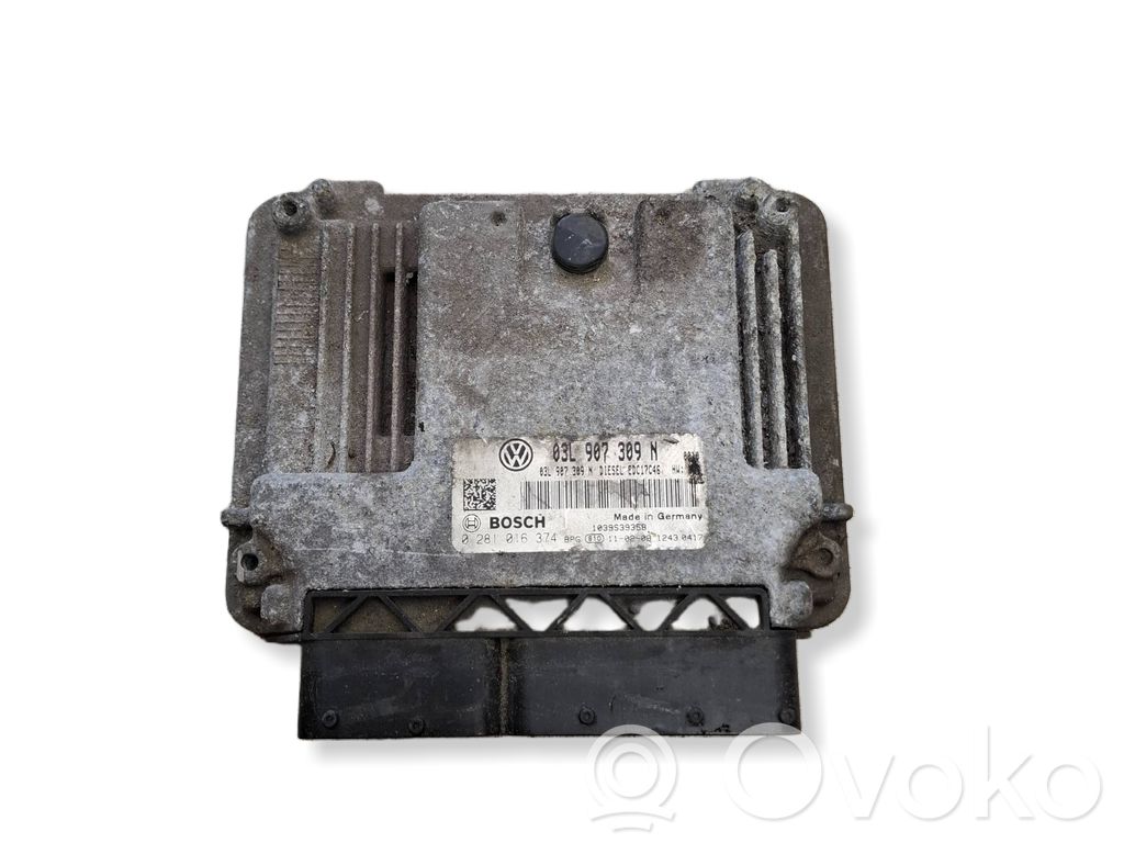 Volkswagen PASSAT B7 Engine control unit/module 