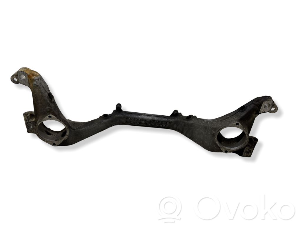 Volkswagen Touareg I Front subframe 