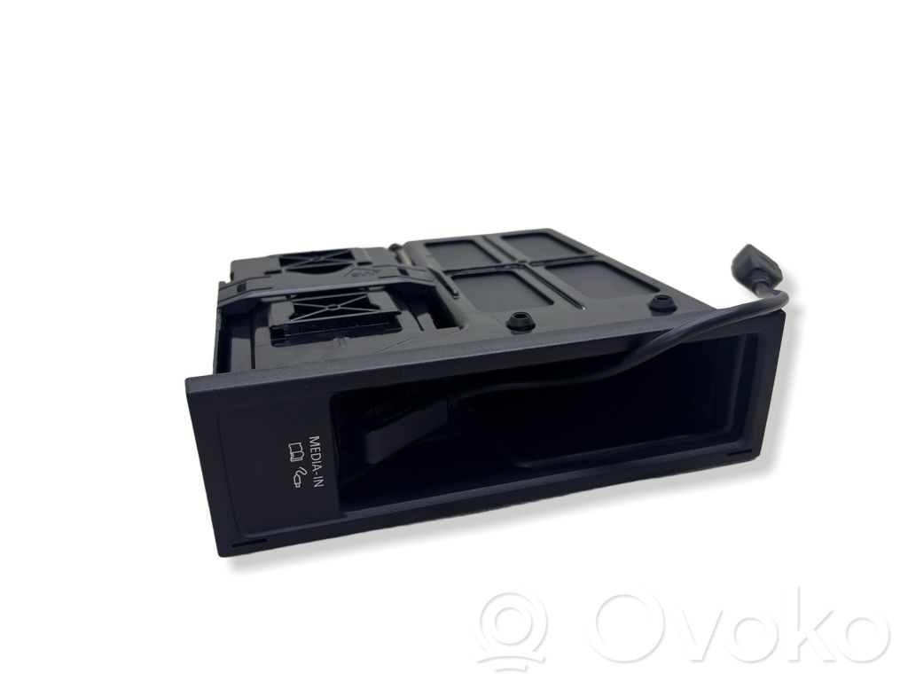 Volkswagen Tiguan Panel radia 