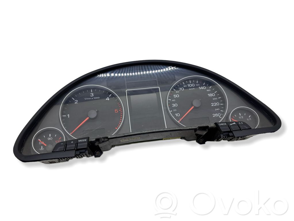 Audi A4 S4 B7 8E 8H Licznik / Prędkościomierz 