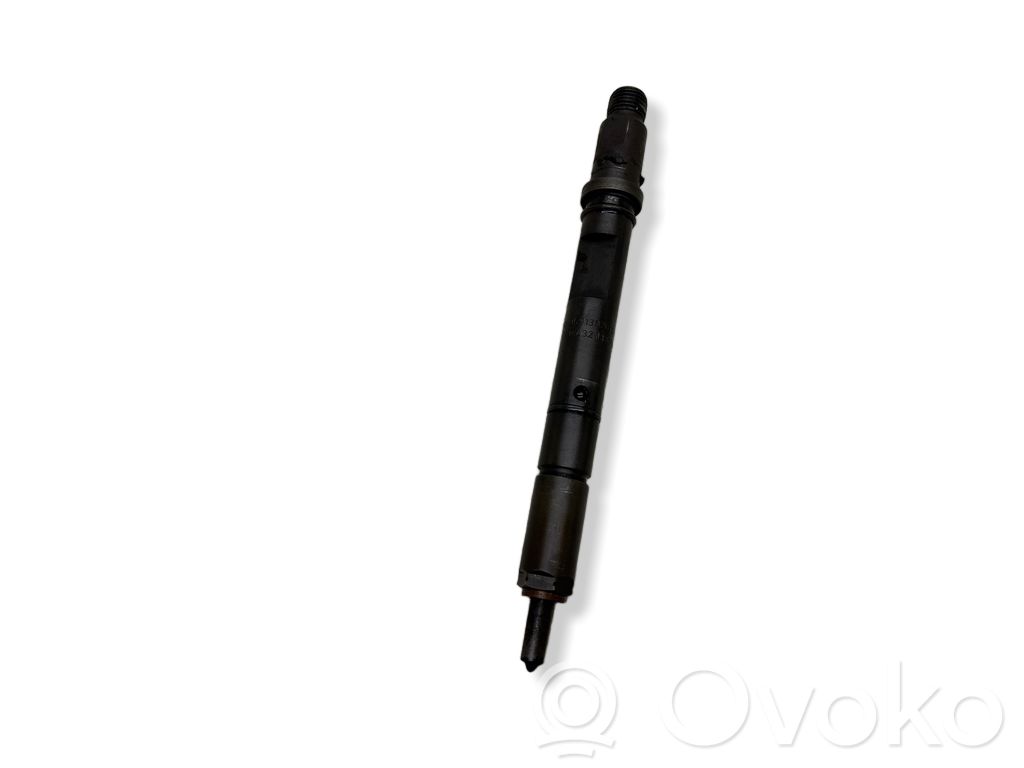 Audi A4 S4 B7 8E 8H Fuel injector 