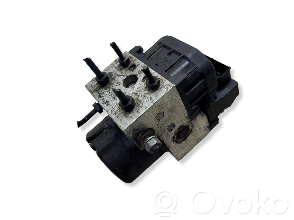 Audi A4 S4 B5 8D ABS bloks 