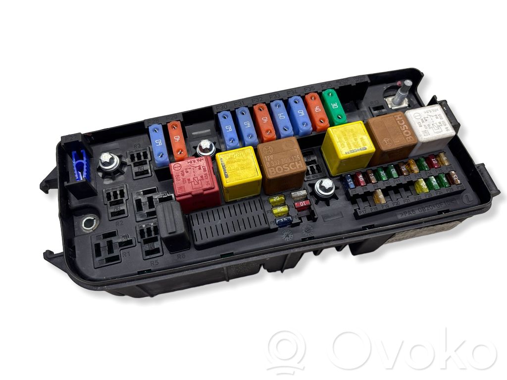 Opel Signum Saugiklių blokas 