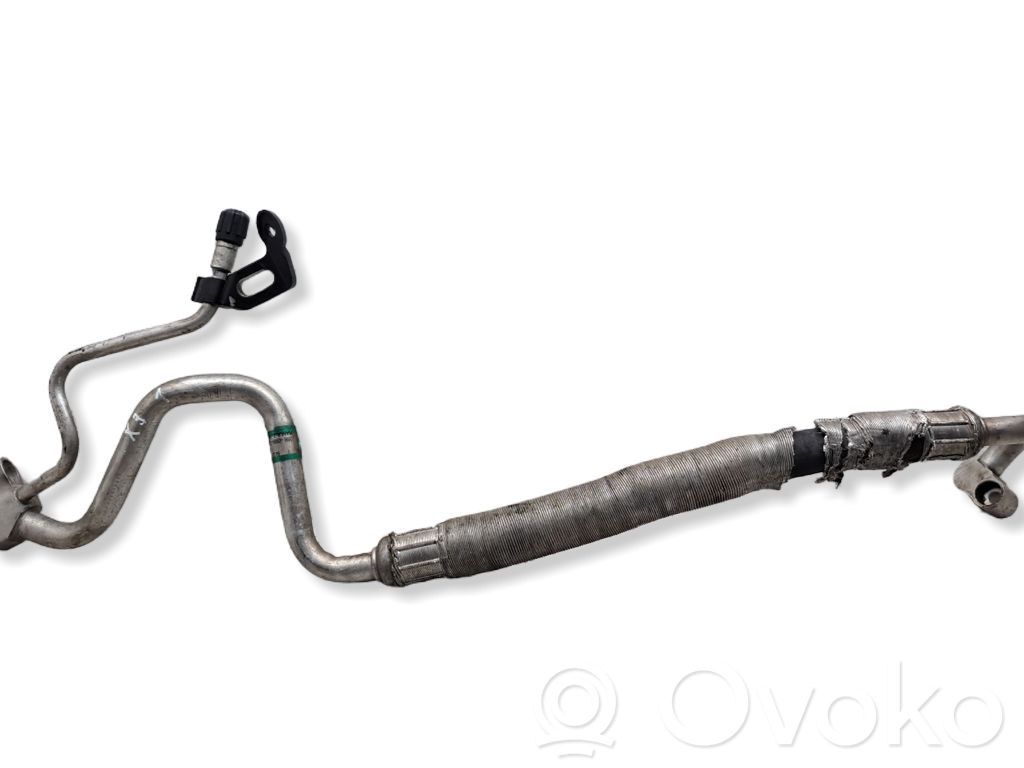 BMW X3 E83 Ilmastointilaitteen putki (A/C) 