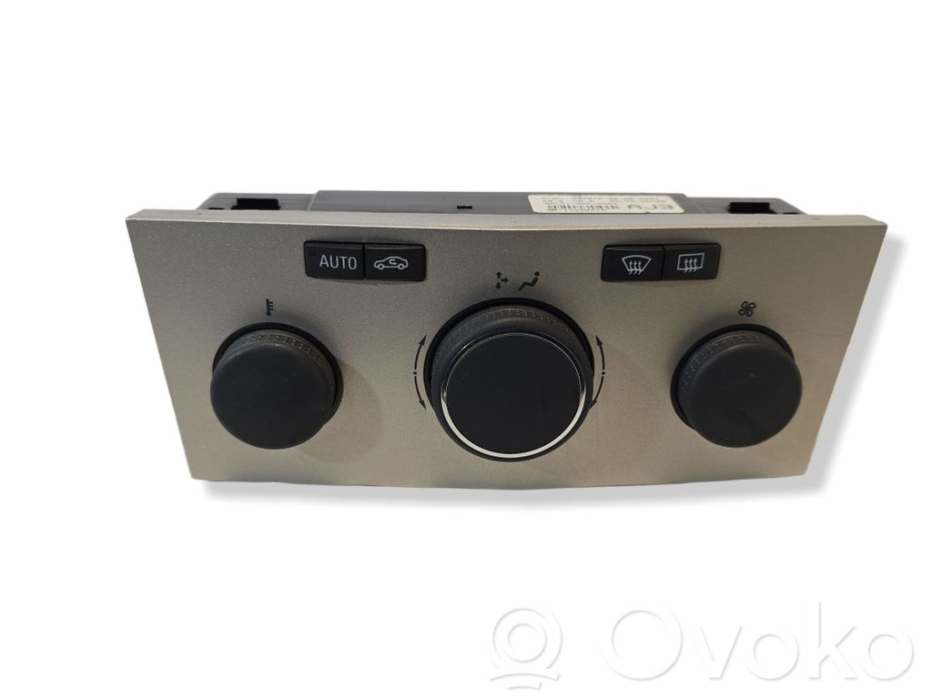 Opel Astra H Climate control unit 