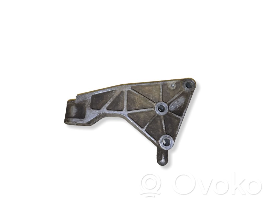 Engine mounting bracket   13174501,2581M