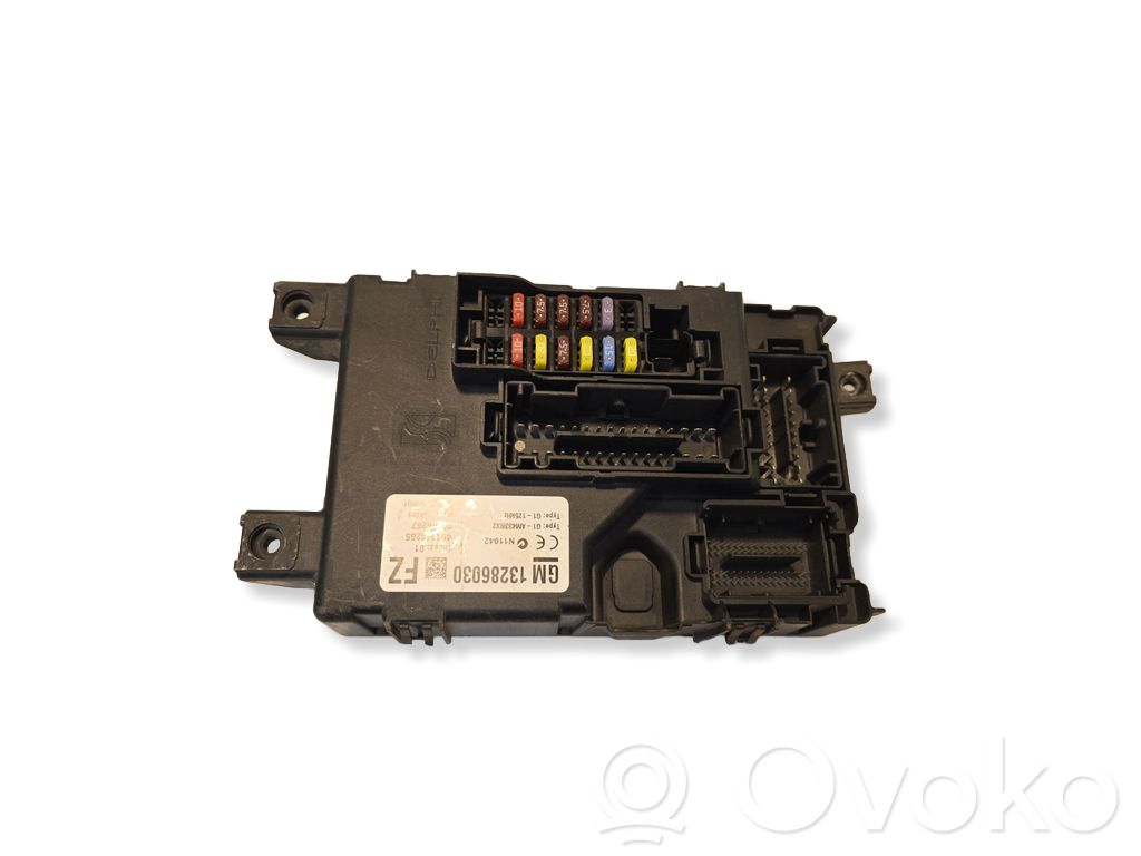 Opel Corsa D Fuse module 