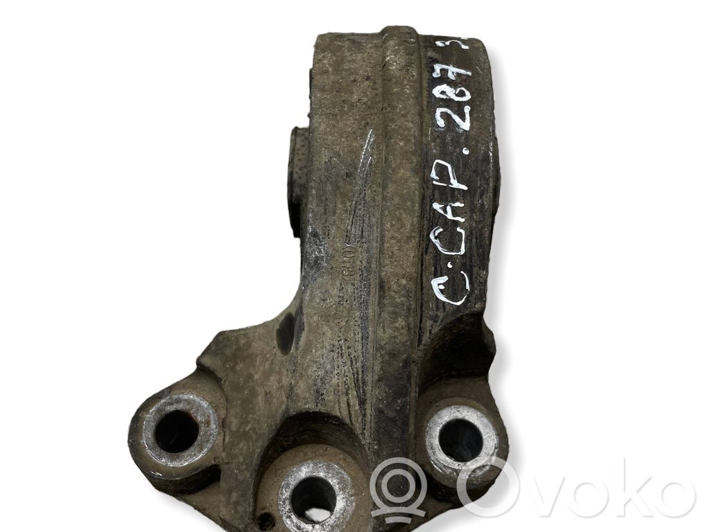 Chevrolet Captiva Engine mount bracket 